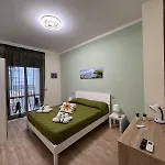 Dele Porto * נאפולי